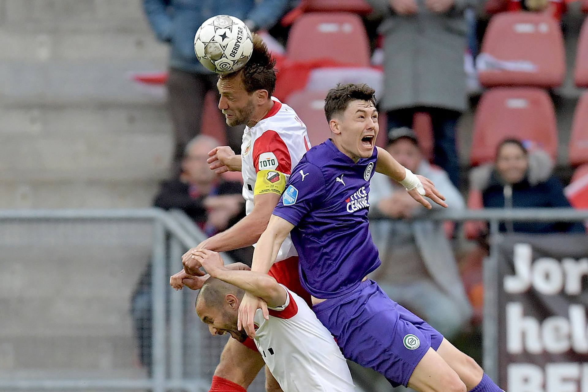 新疆凭借李 新疆凭借李