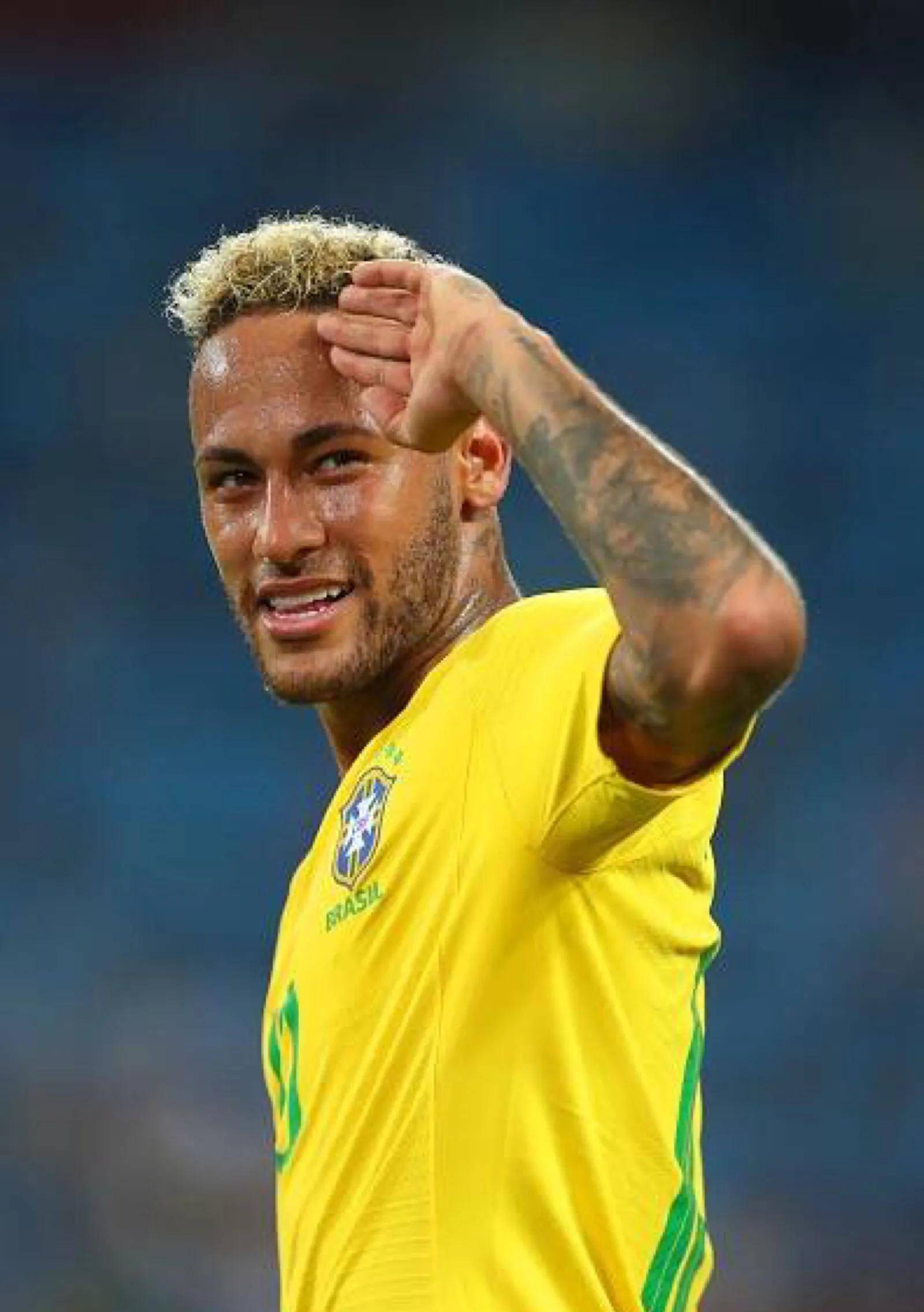 她凭借出色 她凭借出色