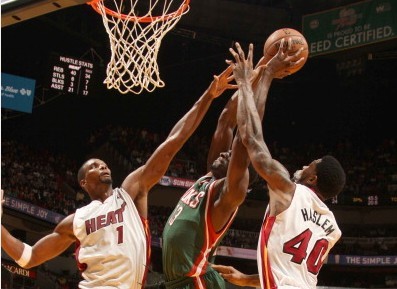 斗志昂扬地 斗志昂扬地